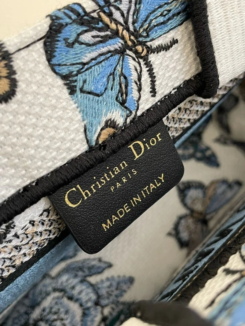 Sporty Christian Dior Shopping Bags 70529