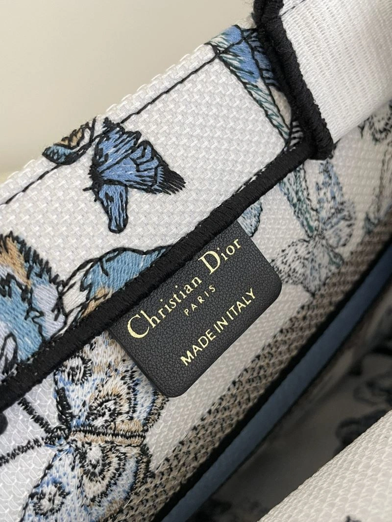Bold Christian Dior Shopping Bags 70527