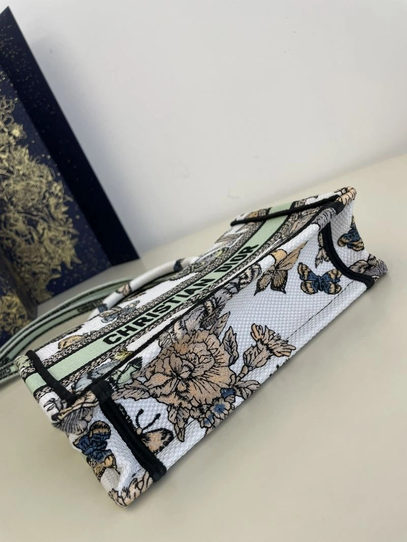 Refined Christian Dior Shopping Bags 70569