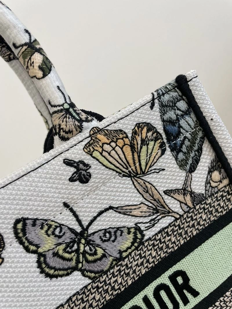 FashionForward Christian Dior Shopping Bags 70522