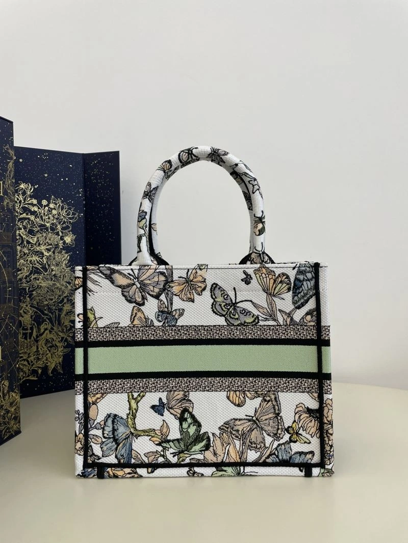 FashionForward Christian Dior Shopping Bags 70522
