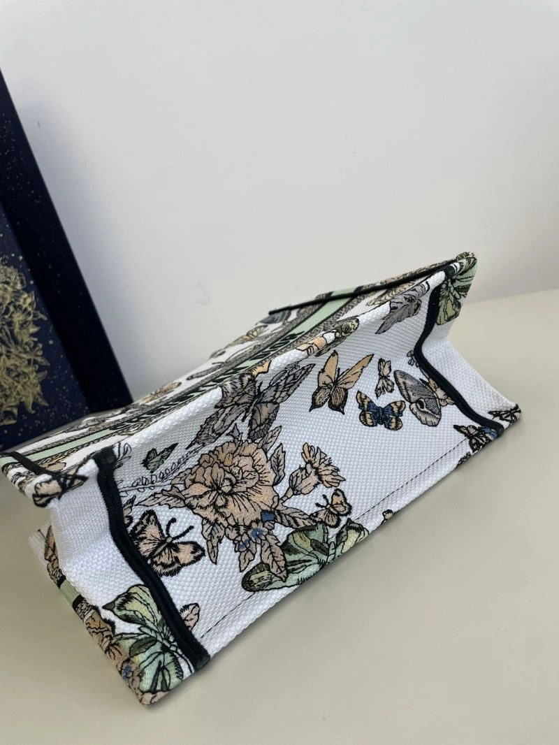 FashionForward Christian Dior Shopping Bags 70522