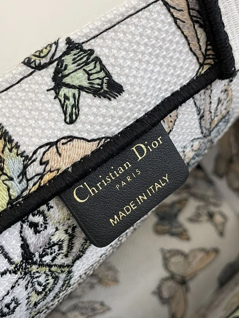 FashionForward Christian Dior Shopping Bags 70522