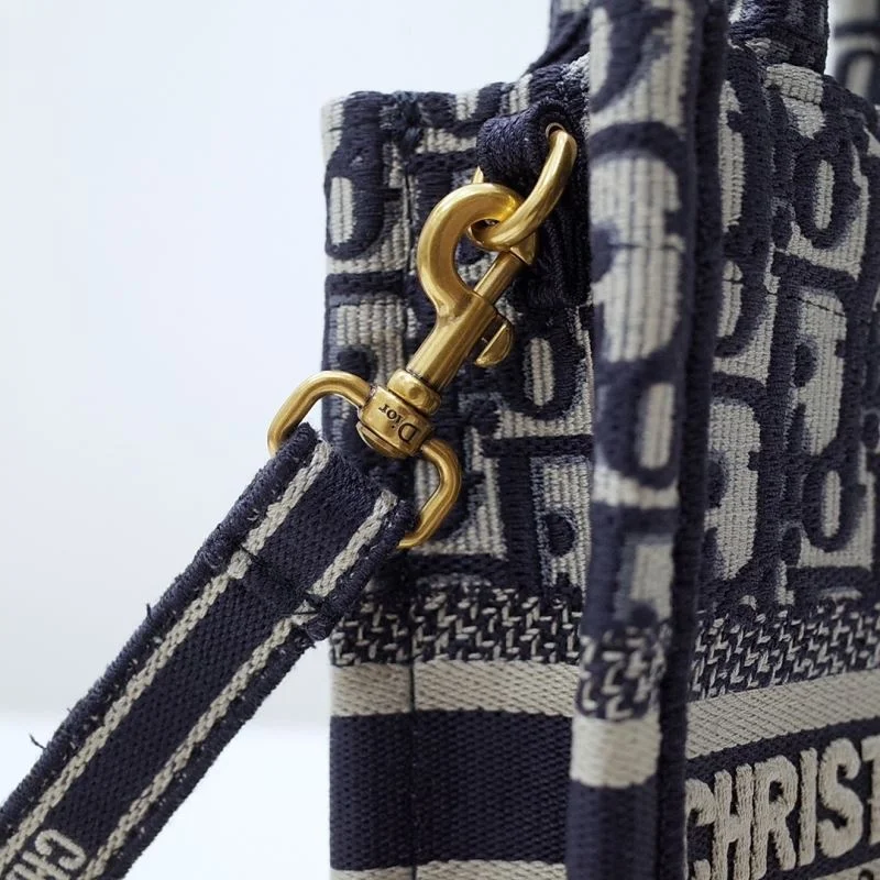 Trendsetting Christian Dior Shopping Bags 37700