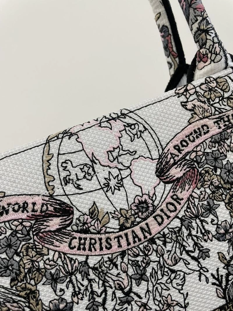 WellDesigned Christian Dior Shopping Bags 70559