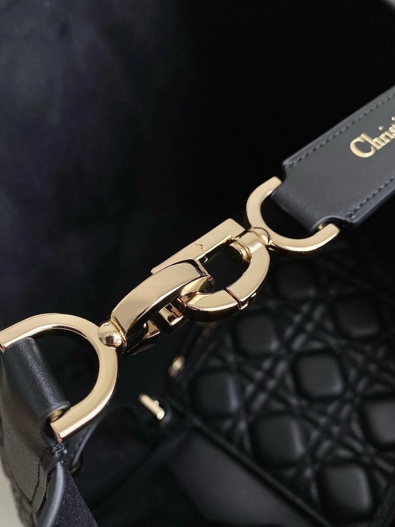Christian Dior Shopping Bags WellDesigned 70603
