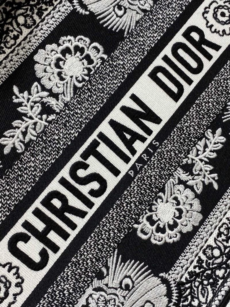 Christian Dior Shopping Bags Versatile 70488
