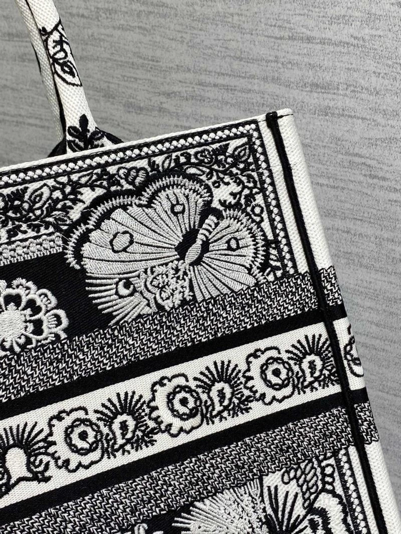 Christian Dior Shopping Bags Versatile 70488