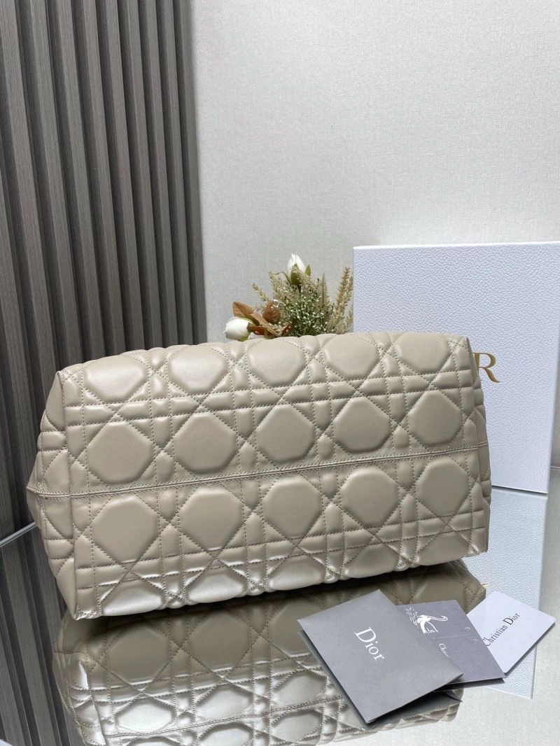 Christian Dior Shopping Bags Seasonal 70516