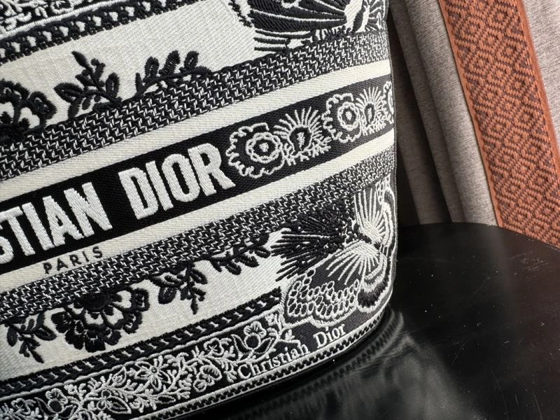 WeatherProof Christian Dior Shopping Bags 70476