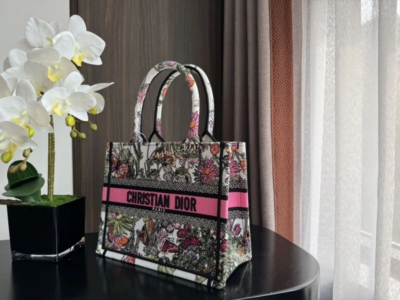 Functional Christian Dior Shopping Bags 70462