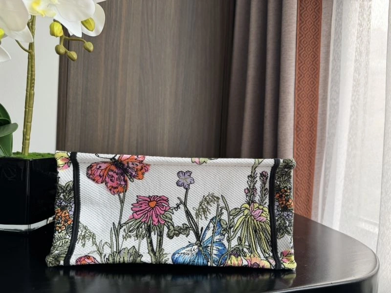 Functional Christian Dior Shopping Bags 70462