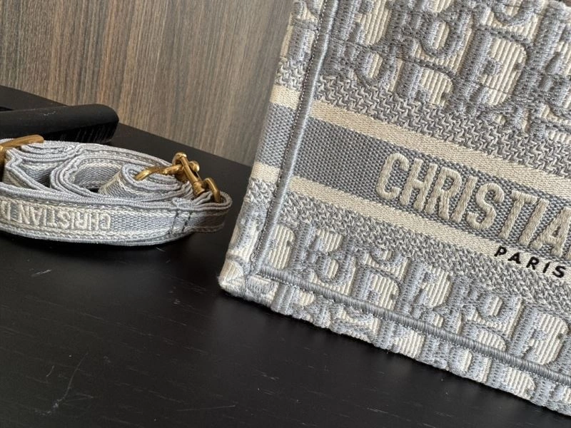 Christian Dior Shopping Bags FashionForward 70448