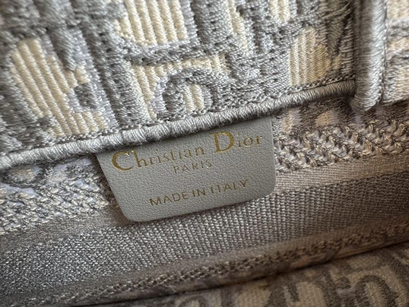 Christian Dior Shopping Bags FashionForward 70448