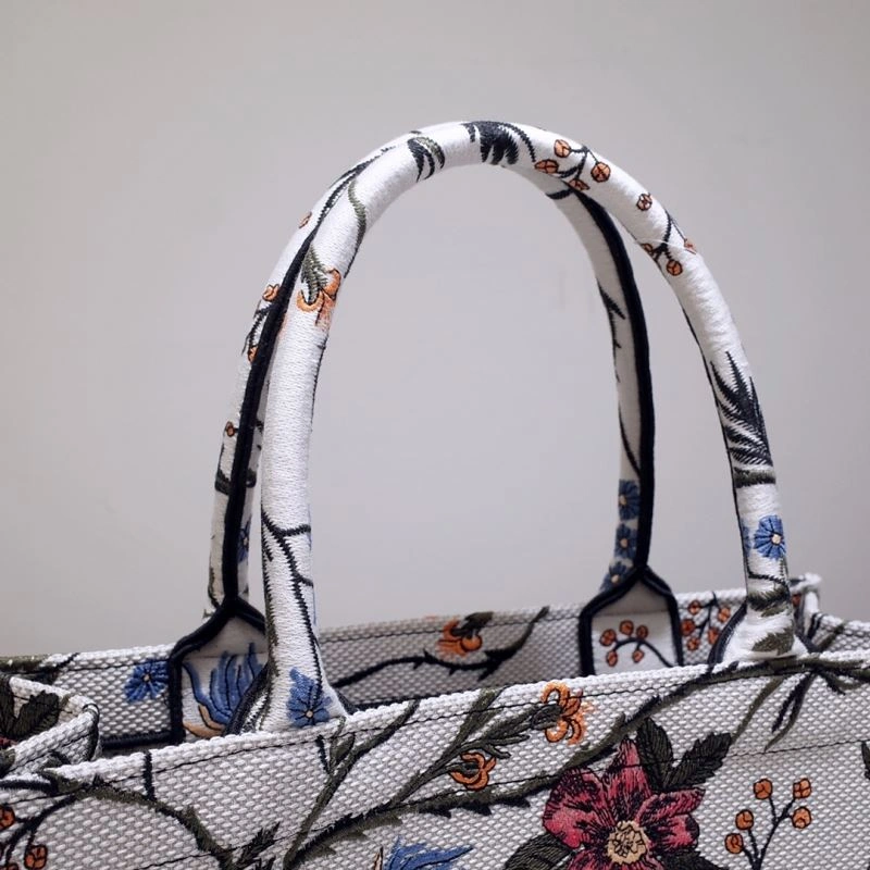 Christian Dior Shopping Bags UrbanChic 70437
