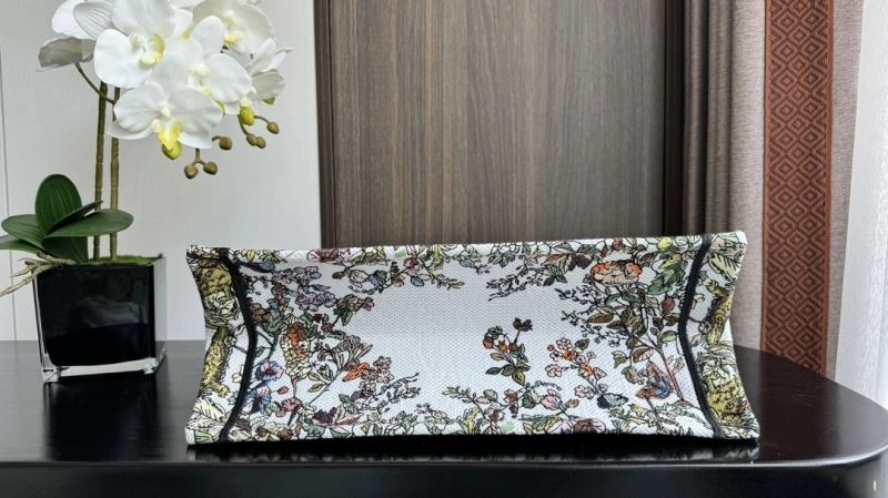 Bold Christian Dior Shopping Bags 70457