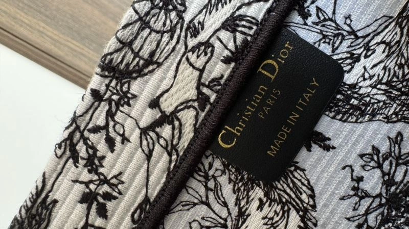 Lightweight Christian Dior Shopping Bags 70411