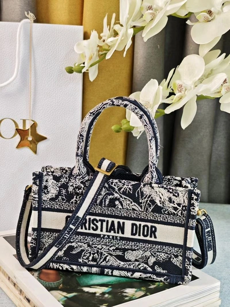 Resilient Christian Dior Shopping Bags 70446