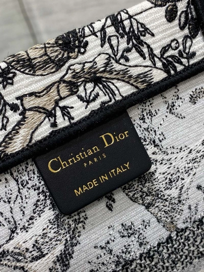 Christian Dior Shopping Bags Colorful 70414
