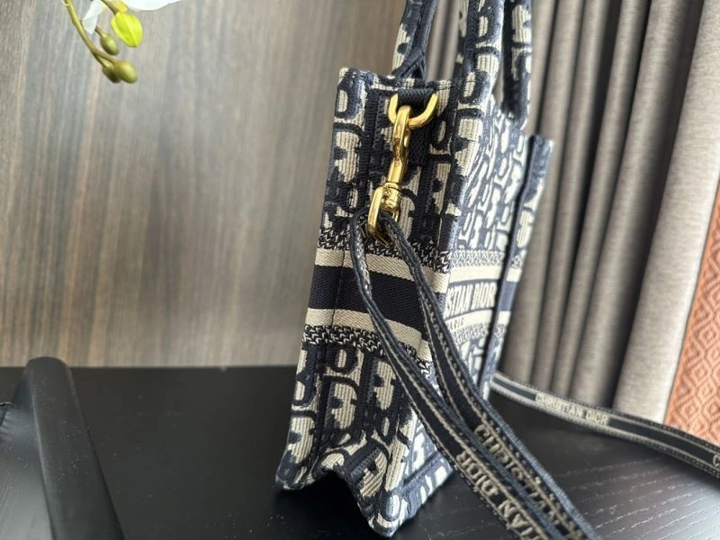 Christian Dior Shopping Bags Attractive 70405