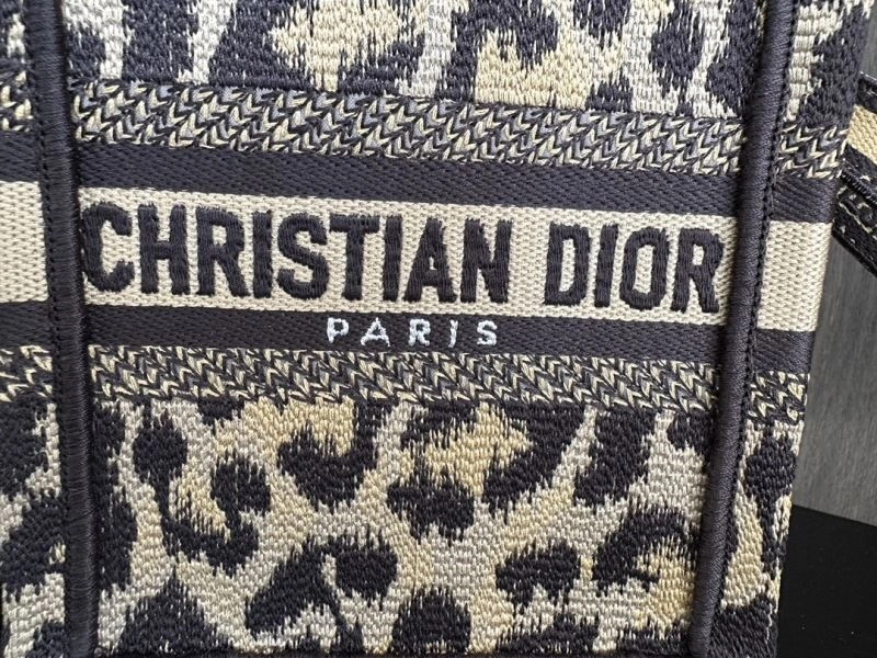 Christian Dior Shopping Bags TechFriendly 70400
