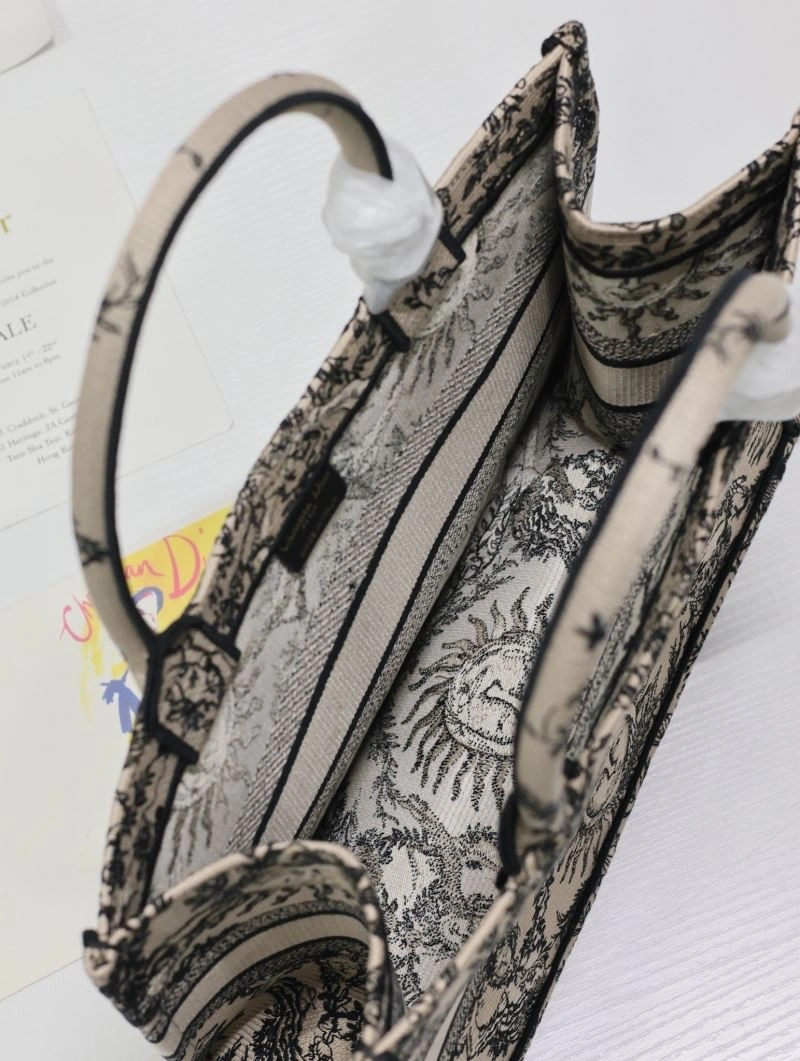 Casual Christian Dior Shopping Bags 70465