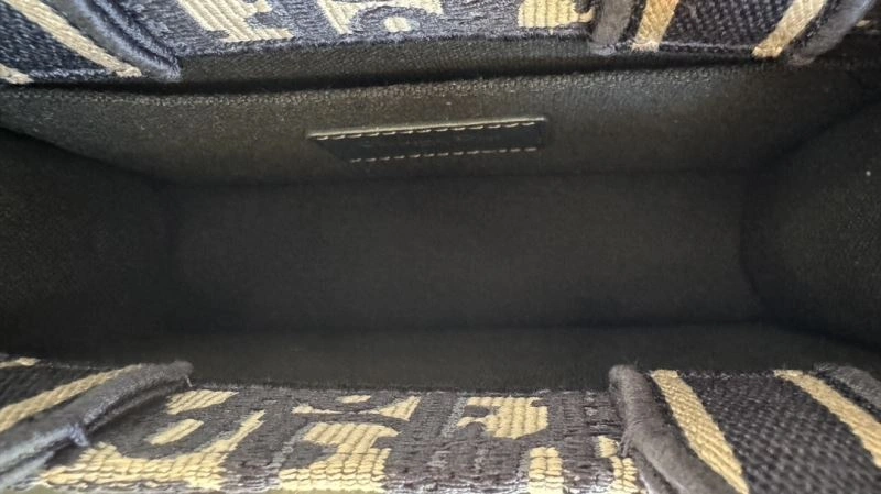 Premium Christian Dior Shopping Bags 70395