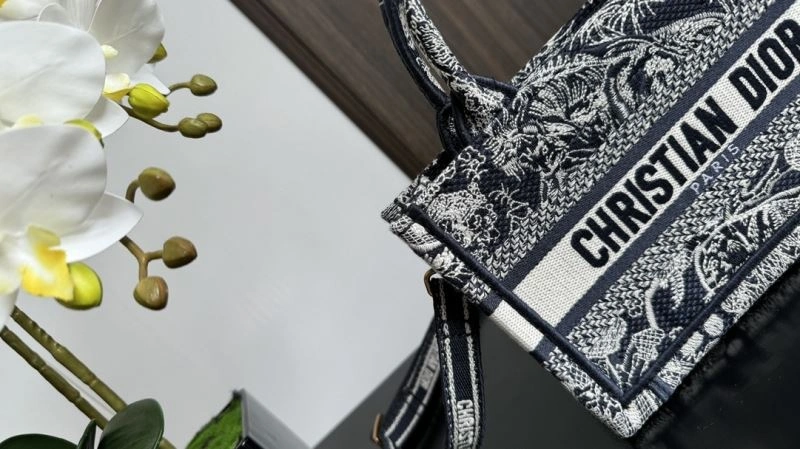 Christian Dior Shopping Bags SmoothTexture 70392