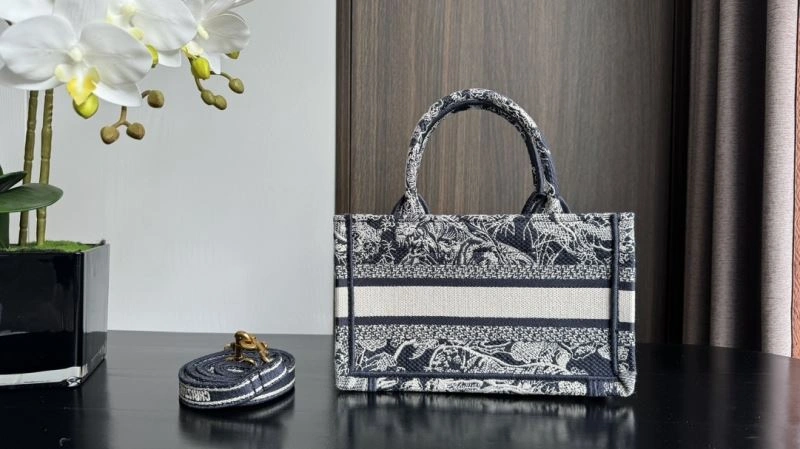 Christian Dior Shopping Bags SmoothTexture 70392