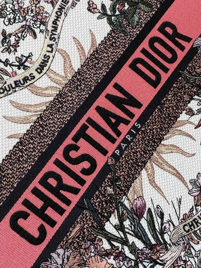 Trendsetting Christian Dior Shopping Bags 70394
