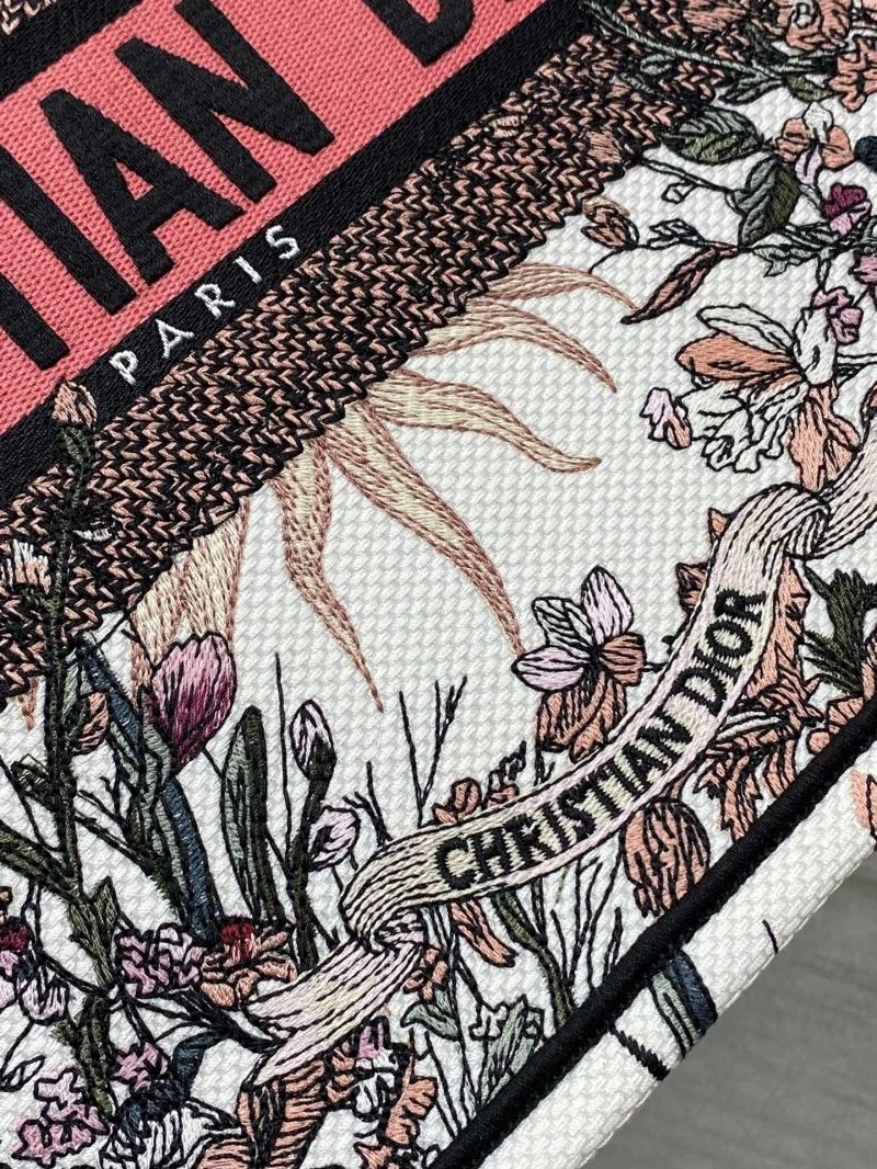 Trendsetting Christian Dior Shopping Bags 70394