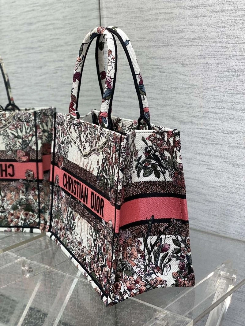Trendsetting Christian Dior Shopping Bags 70394