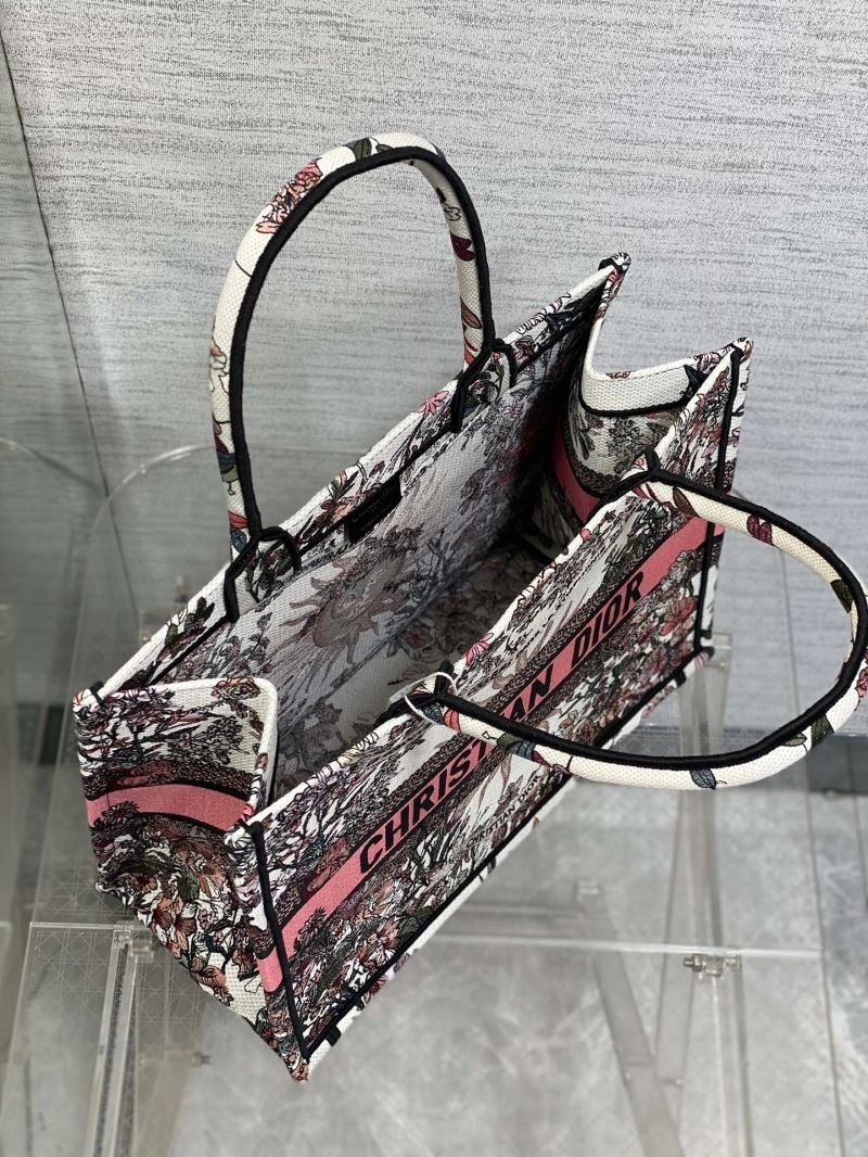 Trendsetting Christian Dior Shopping Bags 70394