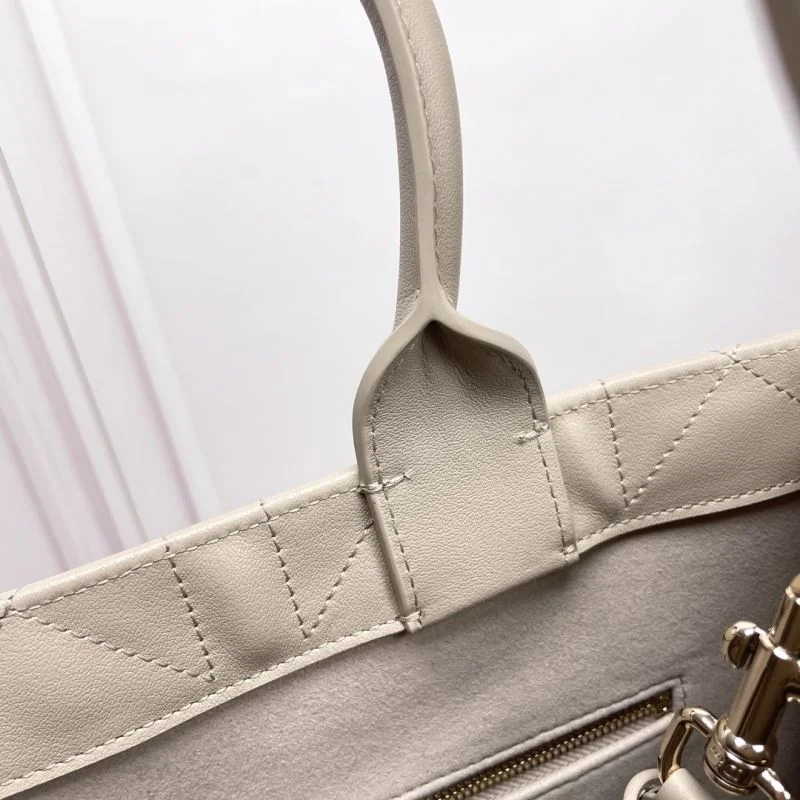 Attractive Christian Dior Shopping Bags 37697
