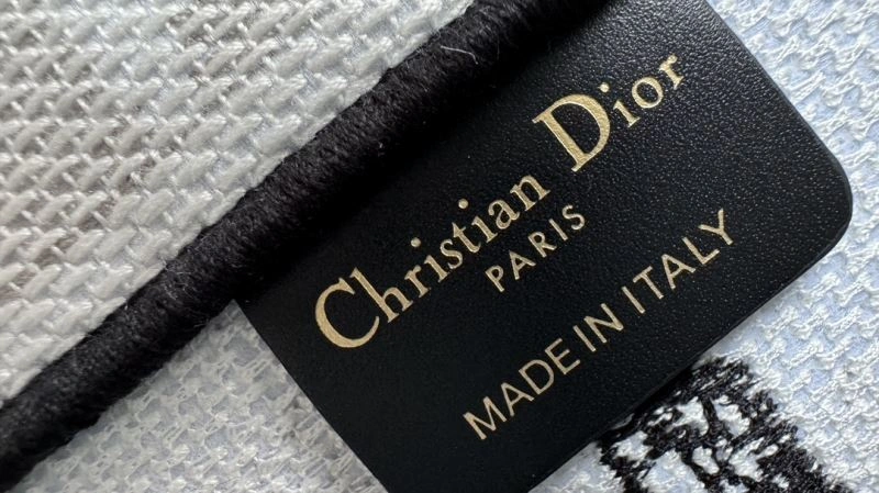 OnTrend Christian Dior Shopping Bags 70370