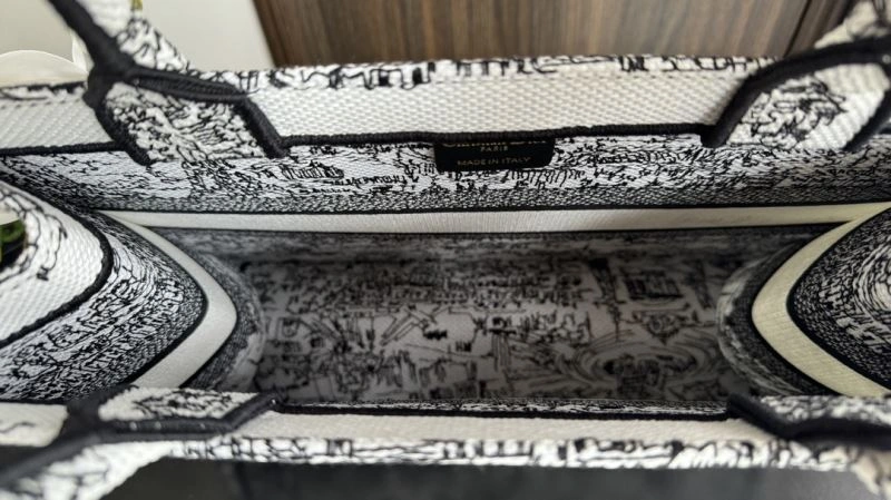 Christian Dior Shopping Bags SmoothTexture 70430