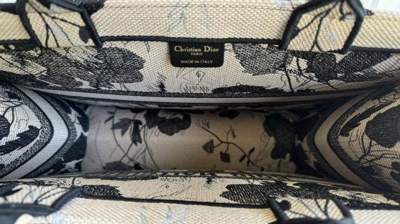 Supportive Christian Dior Shopping Bags 70360