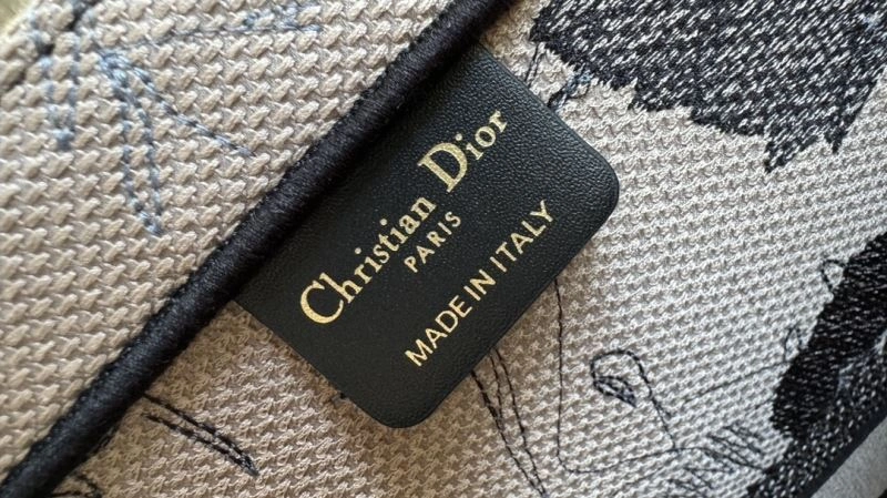 Supportive Christian Dior Shopping Bags 70360