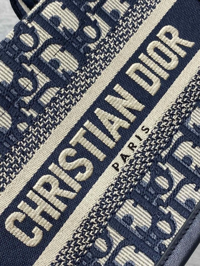 GoodFit Christian Dior Shopping Bags 70363