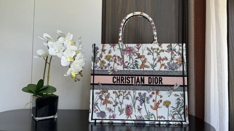 SunProtective Christian Dior Shopping Bags 70403