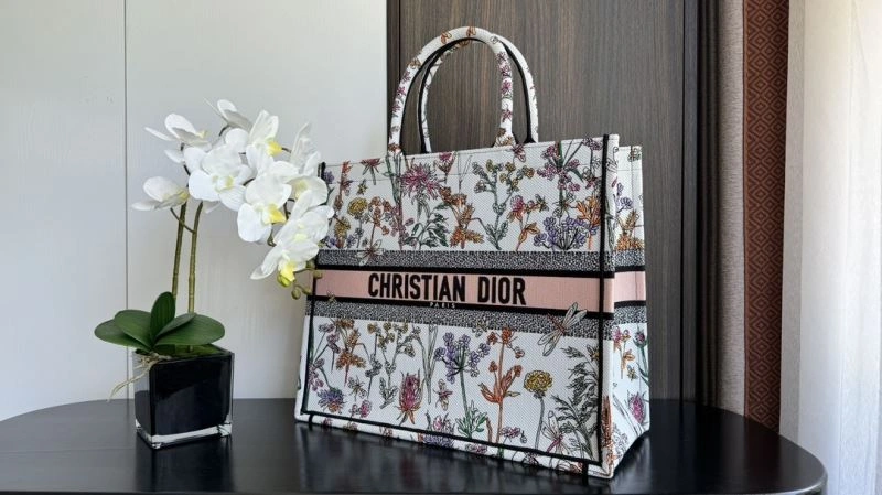 SunProtective Christian Dior Shopping Bags 70403