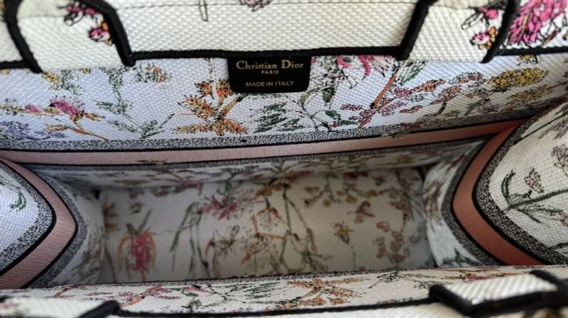 SunProtective Christian Dior Shopping Bags 70403