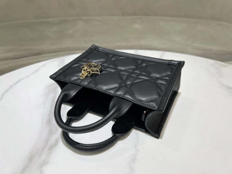 Christian Dior Shopping Bags FashionForward 70356