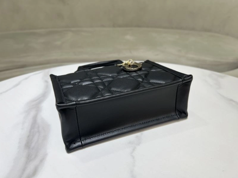 Christian Dior Shopping Bags FashionForward 70356