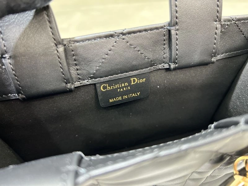 Christian Dior Shopping Bags FashionForward 70356