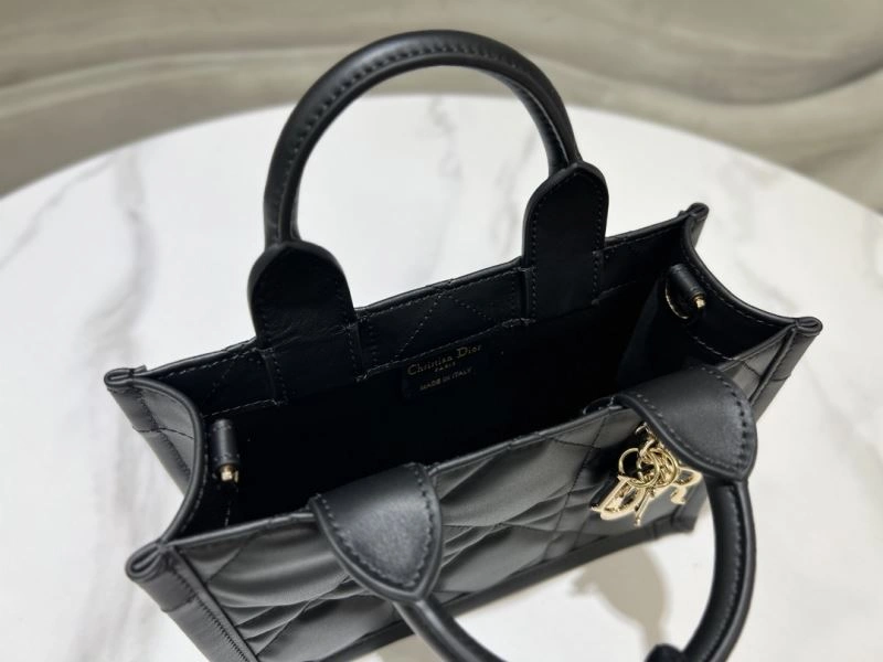 Christian Dior Shopping Bags FashionForward 70356