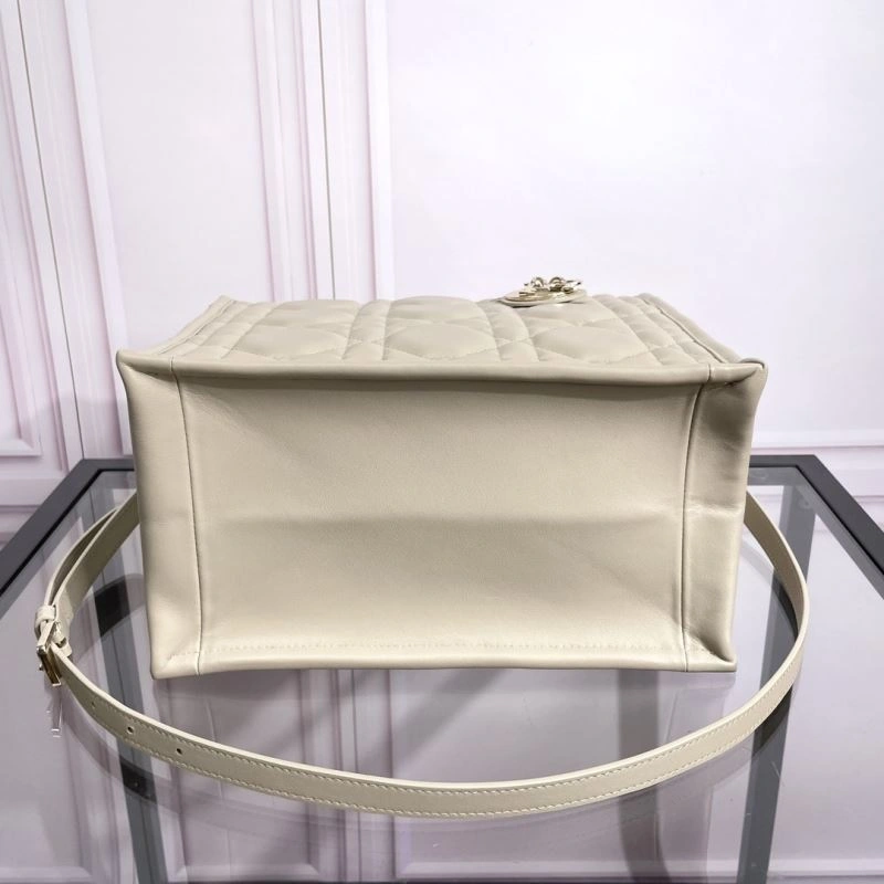 Christian Dior Shopping Bags Youthful 70353