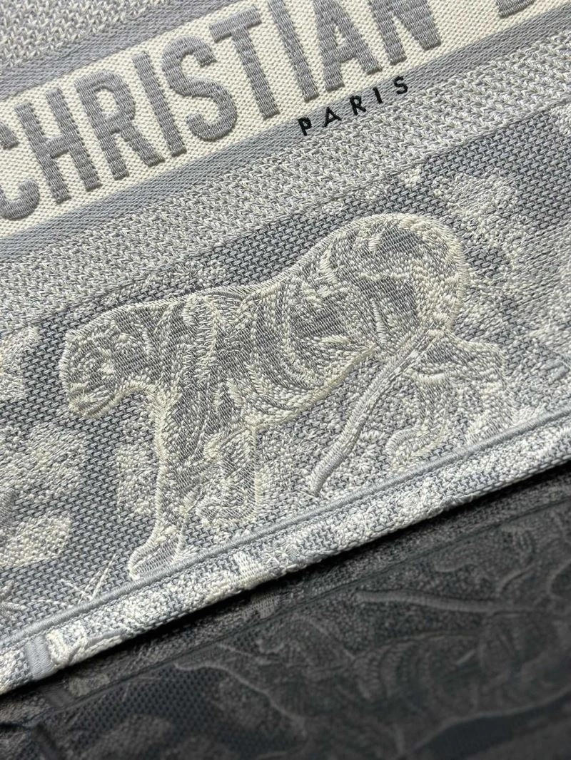 Sustainable Christian Dior Shopping Bags 70320
