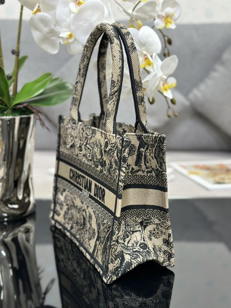 Christian Dior Shopping Bags WeatherProof 70367
