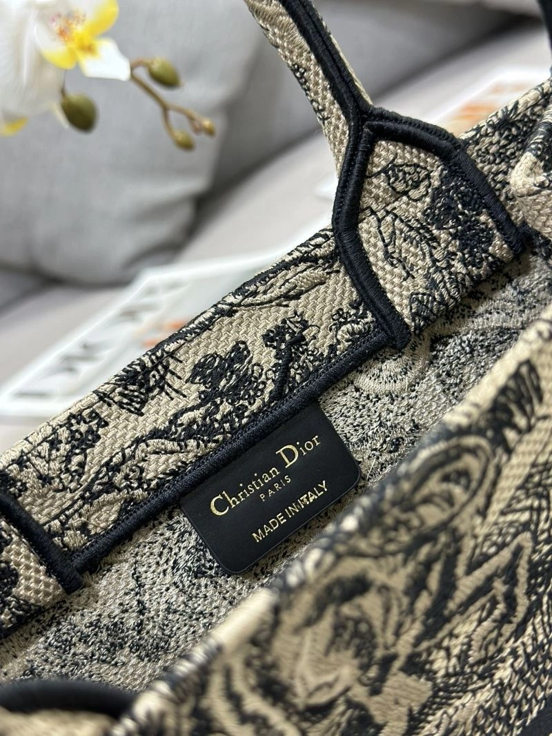 Christian Dior Shopping Bags WeatherProof 70367